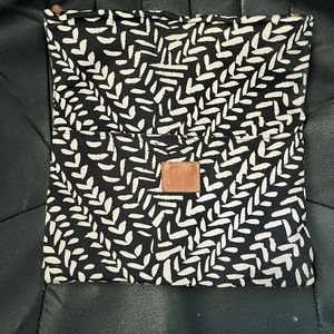 Sscko black and white crossbody bag